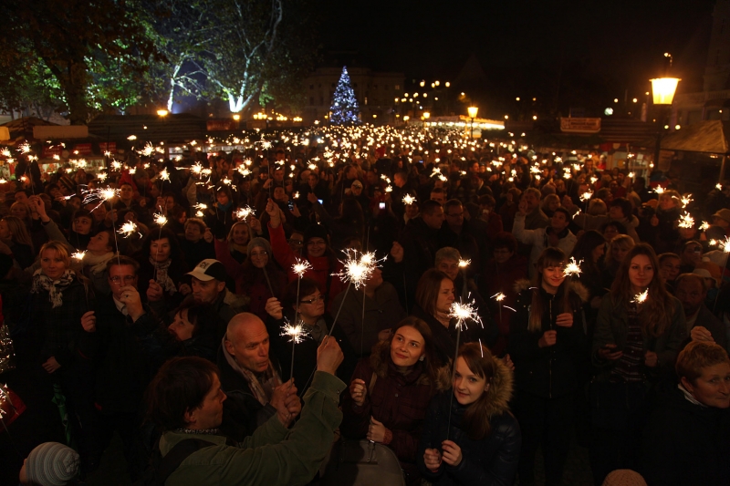 Rekord v počte zapálených prskaviek na jednom mieste, Bratislava